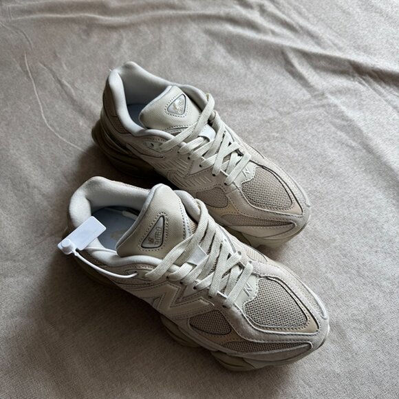 New Balance 9060 Sea Salt Moonbeam Sneakers - Picture 3 of 7